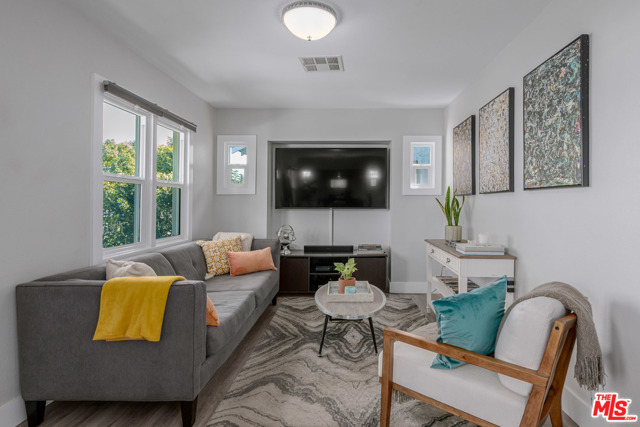 3 Bed Home for Sale in Los Angeles, California