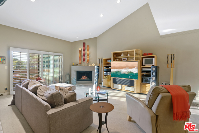 2 Bed Home for Sale in Valley Village, California