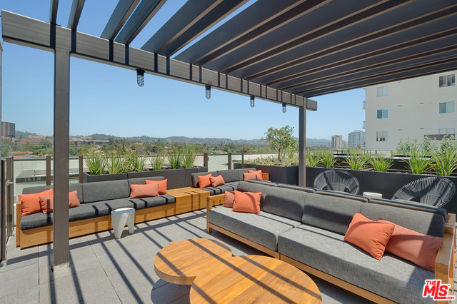 1 Bed Home for Sale in Los Angeles, California