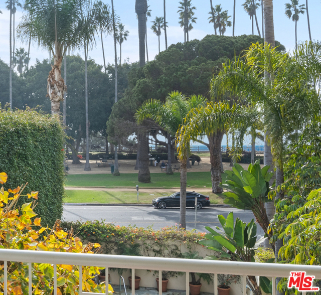 3 Bed Home for Sale in Santa Monica, California