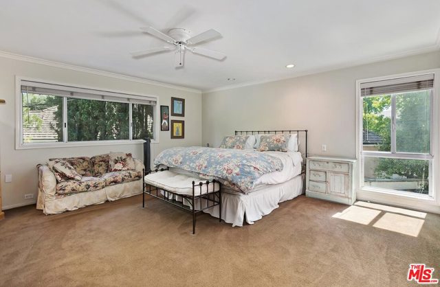 5 Bed Home for Sale in Encino, California