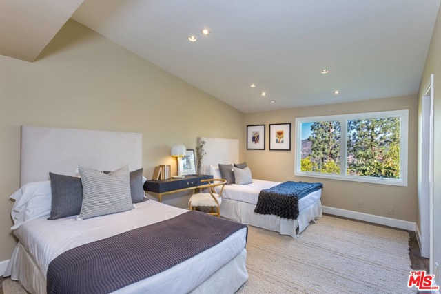 4 Bed Home for Sale in Los Angeles, California