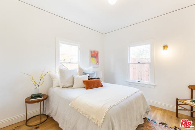 1 Bed Home for Sale in Los Angeles, California
