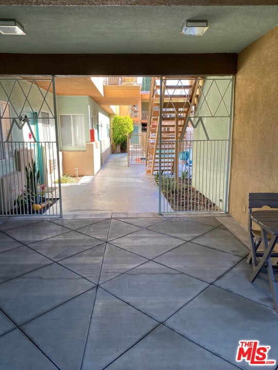  Income Home for Sale in Sherman Oaks, California