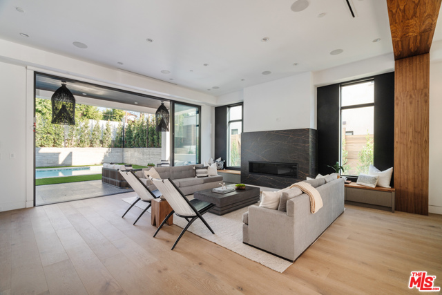 5 Bed Home for Sale in Pacific Palisades, California