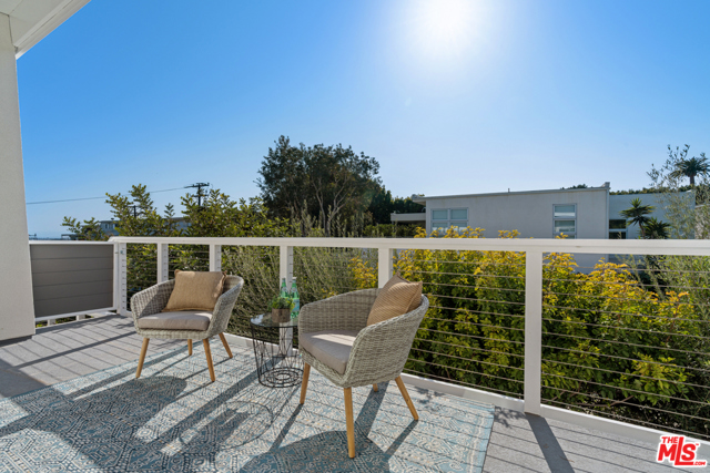 2 Bed Home for Sale in Santa Monica, California