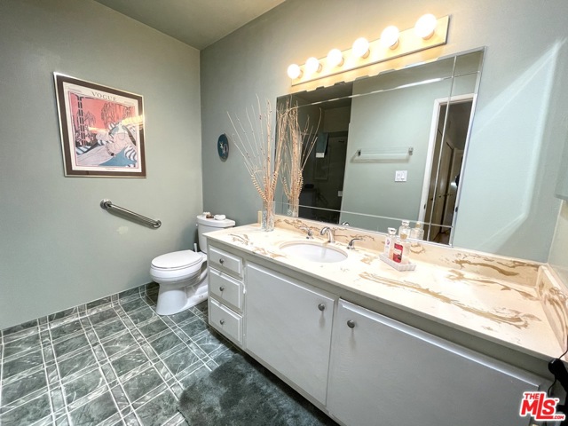 2 Bed Home for Sale in Culver City, California