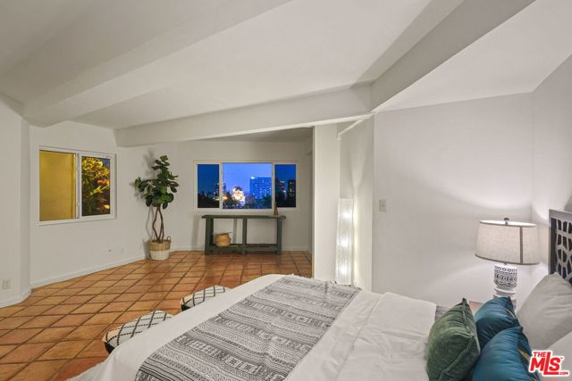 2 Bed Home for Sale in Los Angeles, California