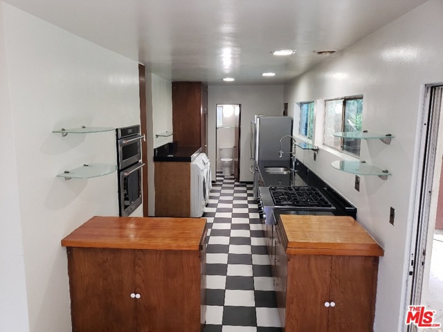 3 Bed Home for Sale in Sherman Oaks, California