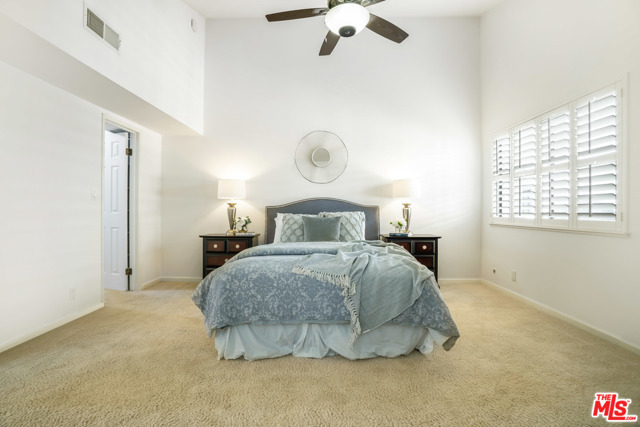 2 Bed Home for Sale in Studio City, California