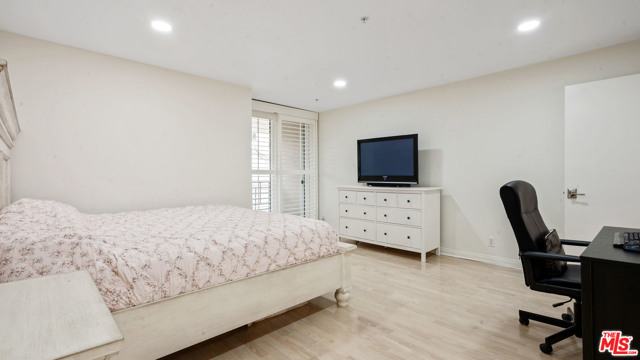 3 Bed Home for Sale in Los Angeles, California