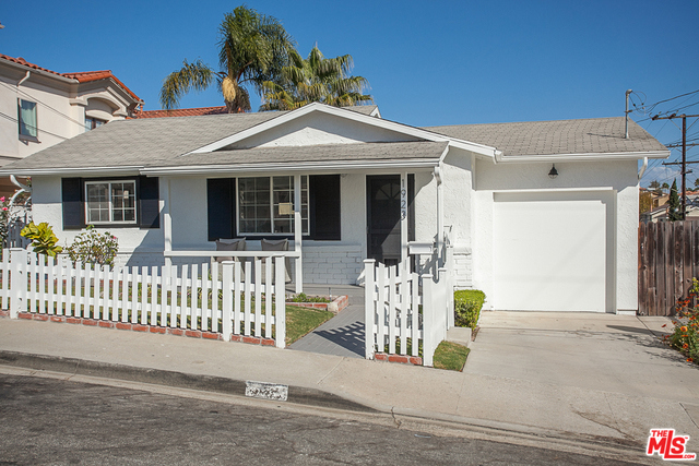 1923 ROCKEFELLER Lane, Redondo Beach, California 90278, 2 Bedrooms Bedrooms, ,2 BathroomsBathrooms,Residential,Sold,ROCKEFELLER,18396612