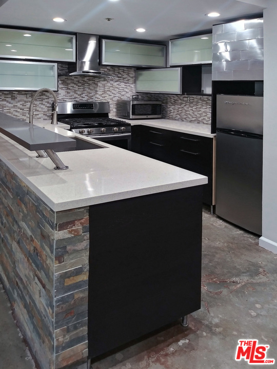 1 Bed Home for Sale in North Hollywood, California