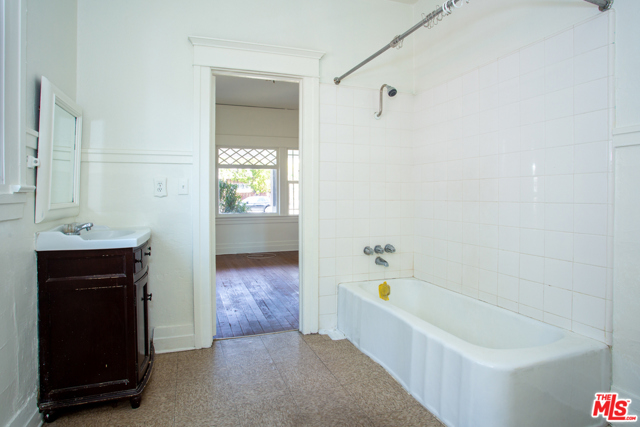 2 Bed Home for Sale in Los Angeles, California