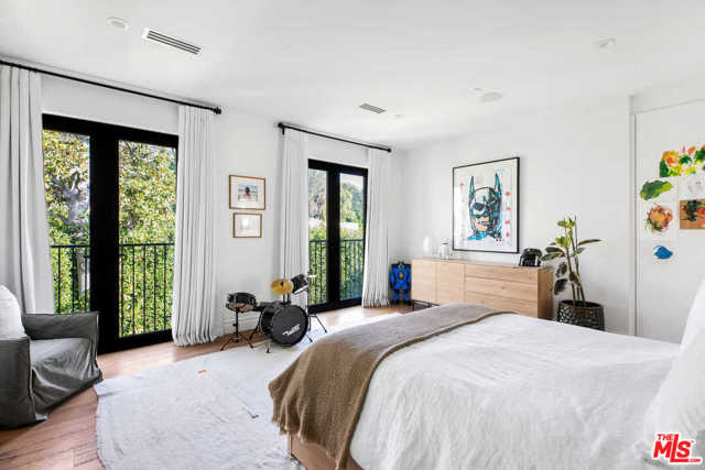 4 Bed Home for Sale in Los Angeles, California