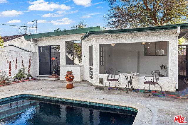 3 Bed Home for Sale in Lake Balboa, California