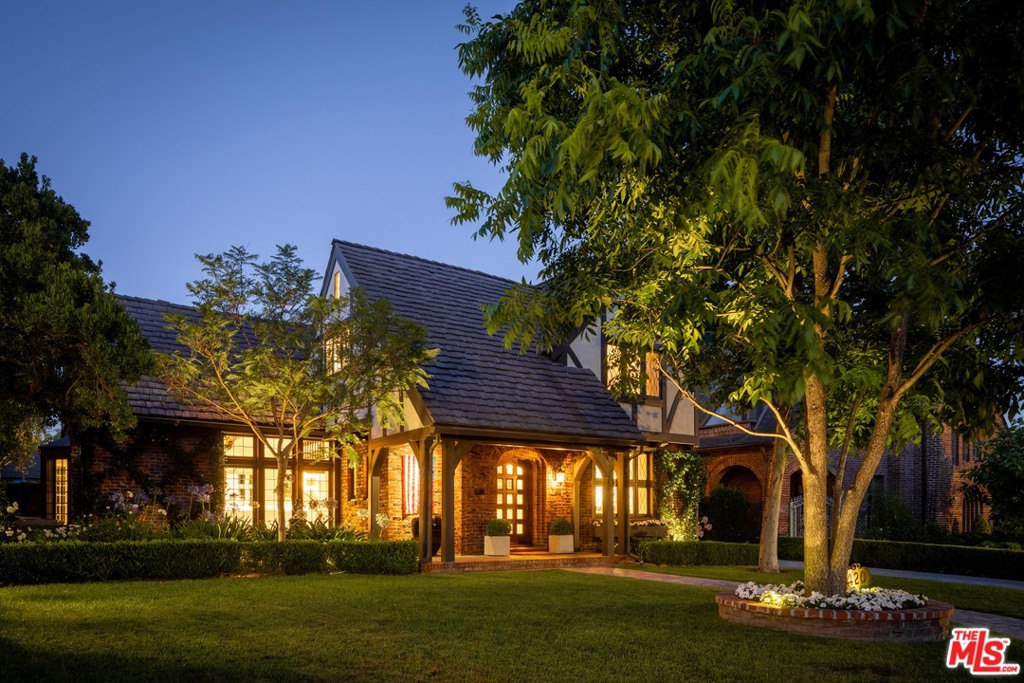 Hancock Park Real EstateHancock Park Homes For Sale