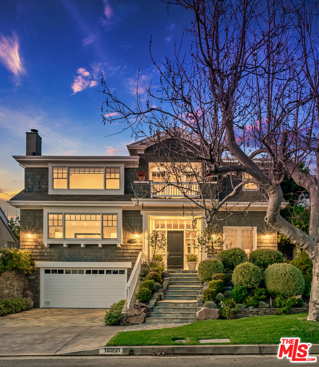 Photo of 16921 BOLLINGER Drive, Pacific Palisades, CA 90272