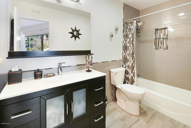 2 Bed Home for Sale in Agoura Hills, California