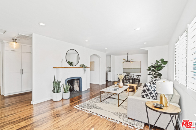 2 Bed Home for Sale in Van Nuys, California