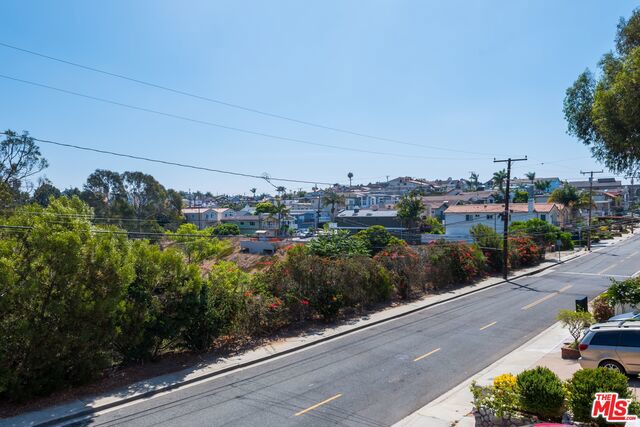 1811 GOODMAN Avenue, Redondo Beach, California 90278, 3 Bedrooms Bedrooms, ,2 BathroomsBathrooms,Residential,Sold,GOODMAN,19496704