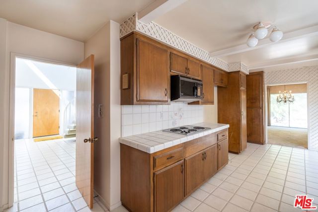 5 Bed Home for Sale in Playa del Rey, California