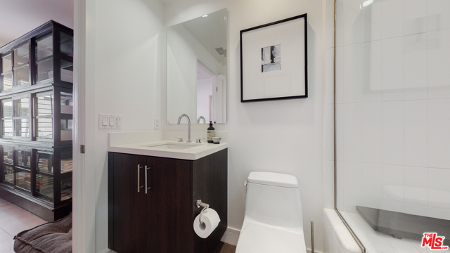 3 Bed Home for Sale in Los Angeles, California
