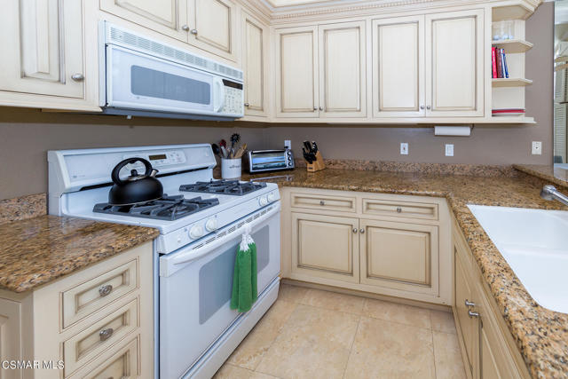 2 Bed Home for Sale in Agoura Hills, California