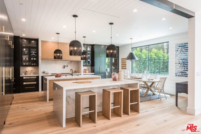 5 Bed Home for Sale in Studio City, California