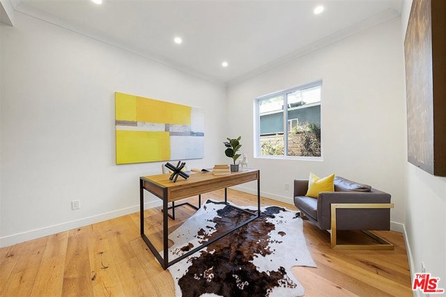 6 Bed Home for Sale in Sherman Oaks, California