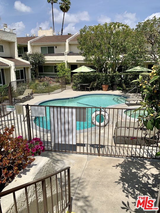 3 Bed Home for Sale in Sherman Oaks, California