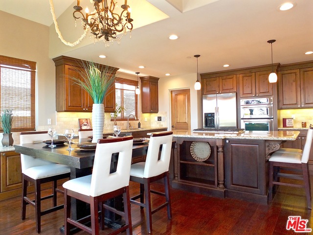 713 JUANITA Avenue, Redondo Beach, California 90277, 3 Bedrooms Bedrooms, ,3 BathroomsBathrooms,Residential,Sold,JUANITA,18338384