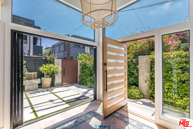 3 Bed Home for Sale in Venice, California