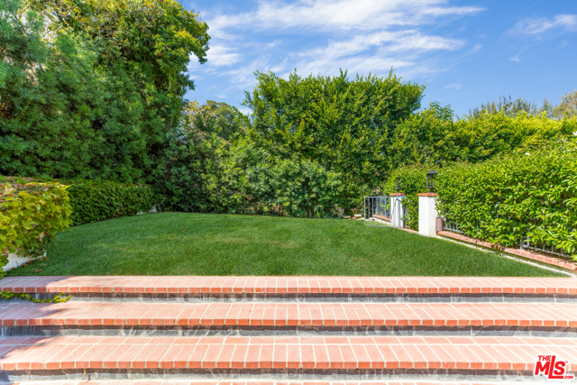 4 Bed Home for Sale in Los Angeles, California