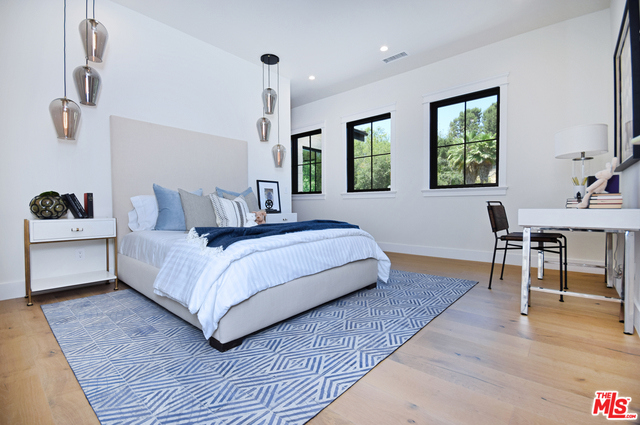 10 Bed Home for Sale in Encino, California
