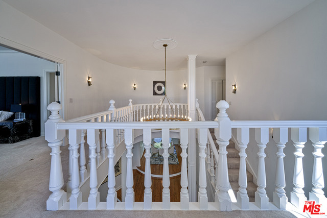 6 Bed Home for Sale in Encino, California