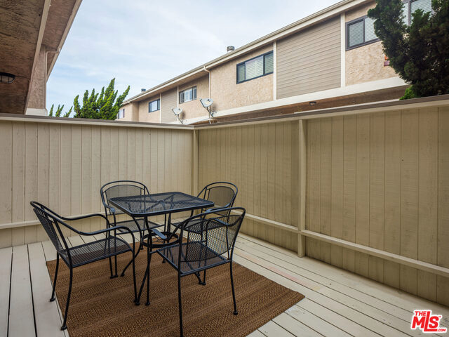 511 MEYER Lane, Redondo Beach, California 90278, 2 Bedrooms Bedrooms, ,2 BathroomsBathrooms,Residential,Sold,MEYER,19431150