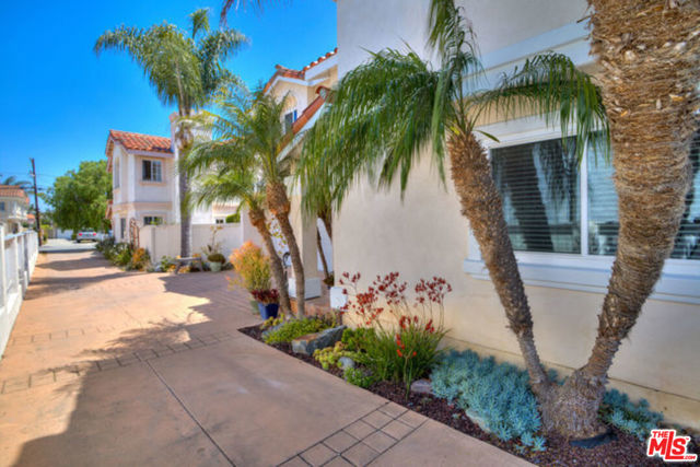 2212 BATAAN Road, Redondo Beach, California 90278, 4 Bedrooms Bedrooms, ,2 BathroomsBathrooms,Residential,Sold,BATAAN,20592460