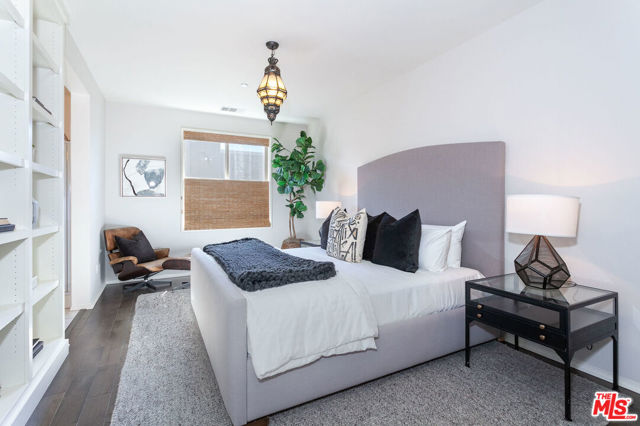 3 Bed Home for Sale in Hawthorne, California