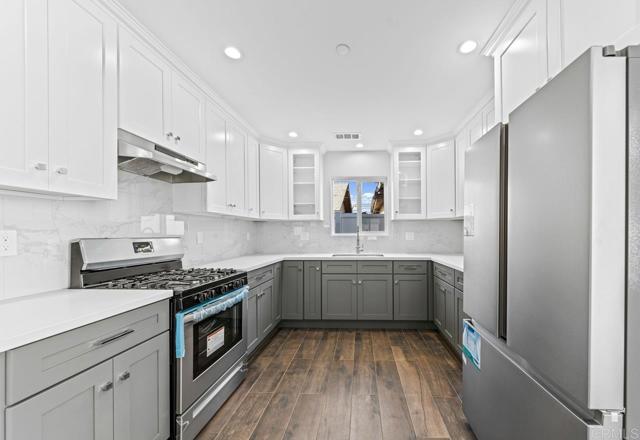 7 Bed Home for Sale in Los Angeles, California