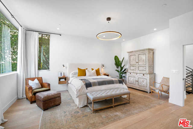 3 Bed Home for Sale in Venice, California