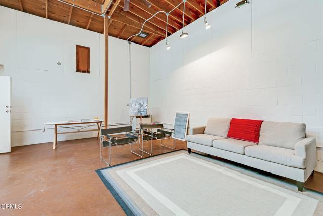 2 Bed Home for Sale in Ojai, California