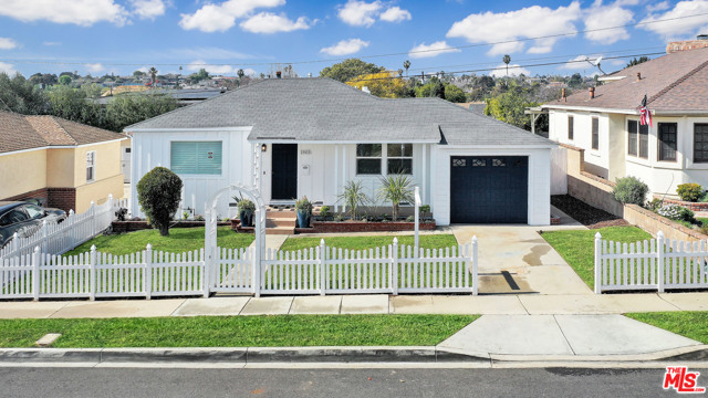 1905 Manzanita Lane, Manhattan Beach, California 90266, 4 Bedrooms Bedrooms, ,1 BathroomBathrooms,Residential,Sold,Manzanita,21681040