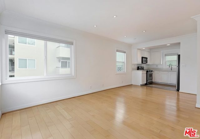 1 Bed Home for Sale in Los Angeles, California