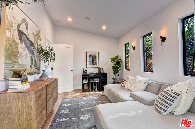 3 Bed Home for Sale in Studio City, California