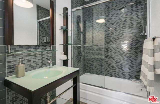 2 Bed Home for Sale in Los Angeles, California