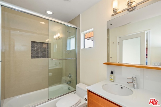 3 Bed Home for Sale in Playa del Rey, California