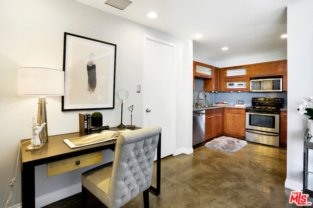 1 Bed Home for Sale in Los Angeles, California