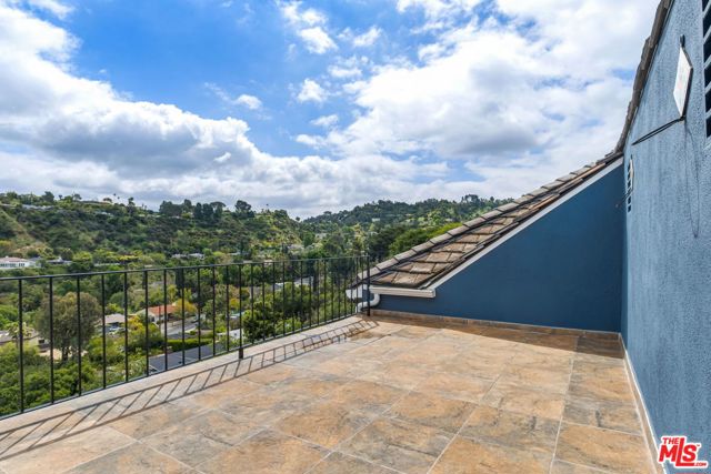 3 Bed Home for Sale in Sherman Oaks, California