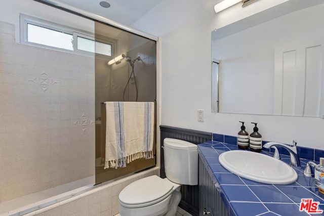2 Bed Home for Sale in Van Nuys, California